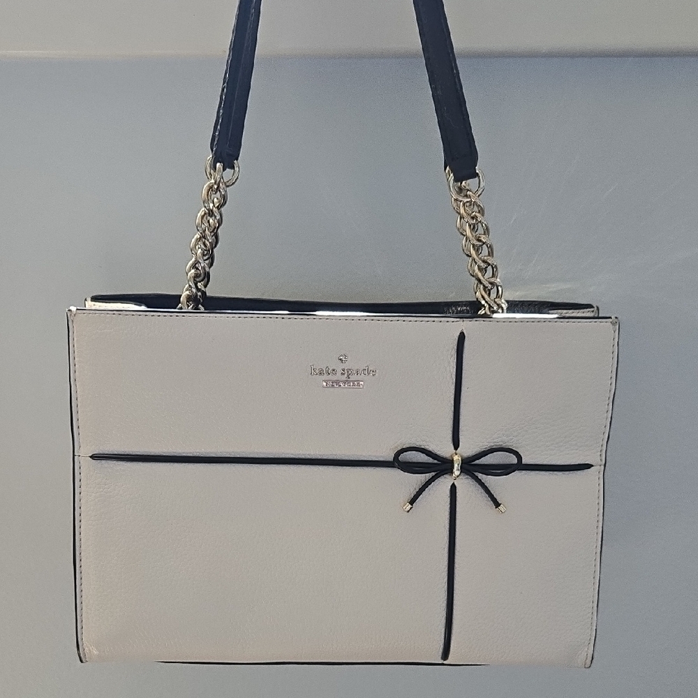 Kate Spade Black and White Bow Shoulder Bag - Picture 10 of 10